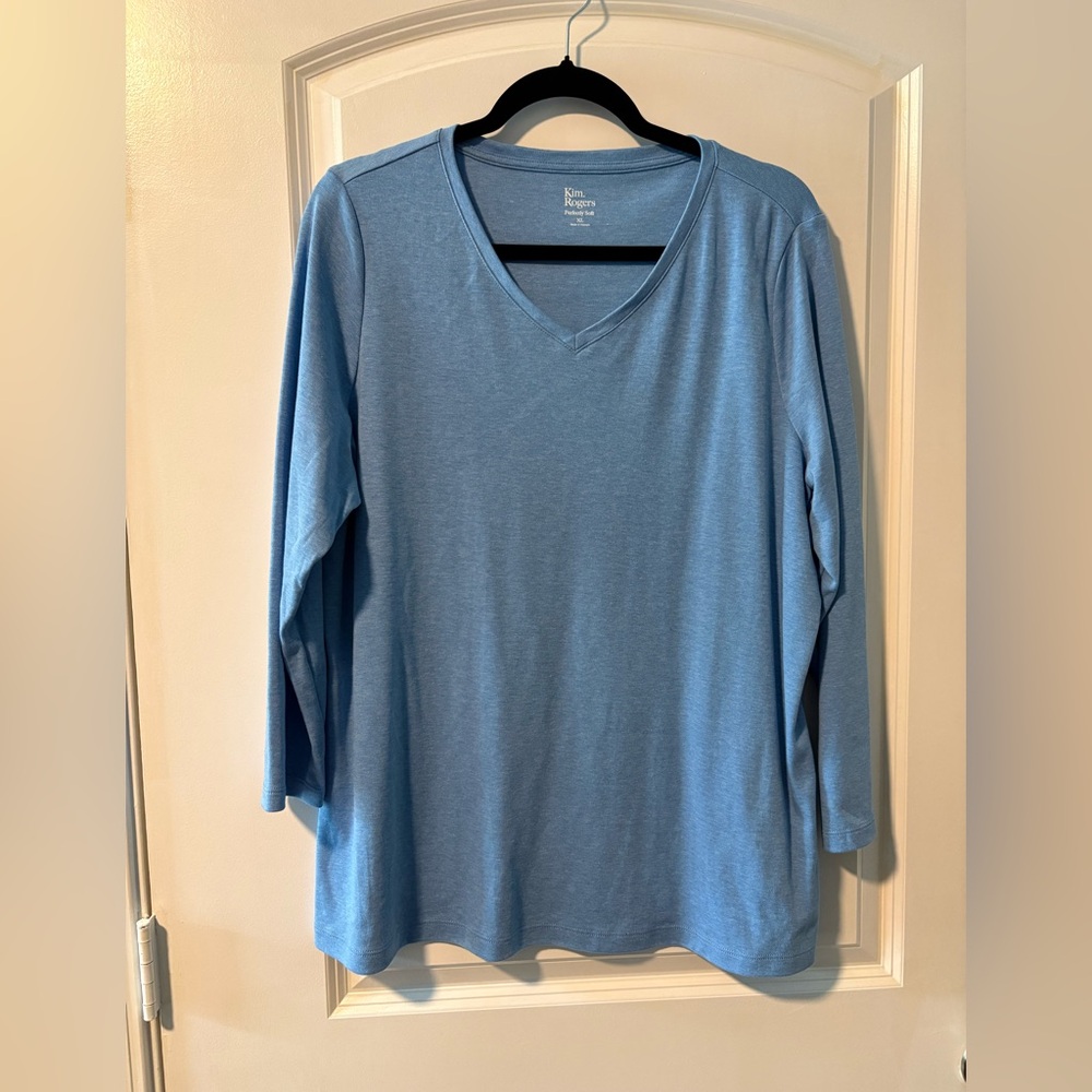 Kim Rogers Soft Blue V-Neck 3/4th Sleeve Top